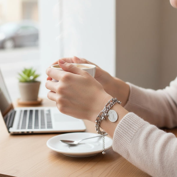 Pulsera  de dama en ACERO LA VIRGEN PROTECTORA